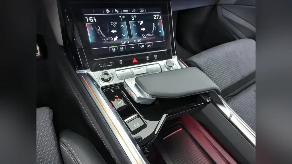 Audi Q8 E-tron - Imagem 12