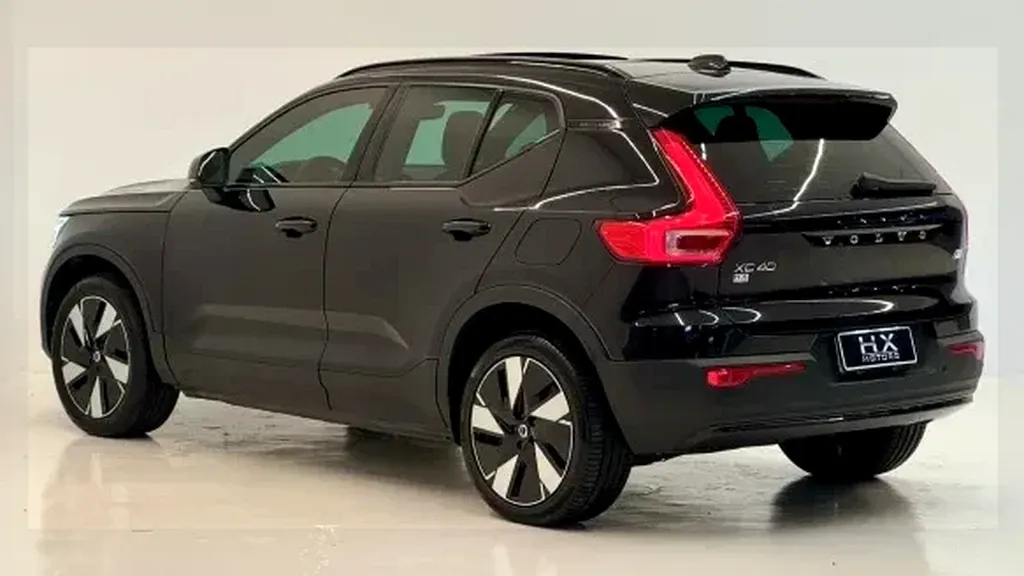 Volvo XC40 Recharge - Imagem 4