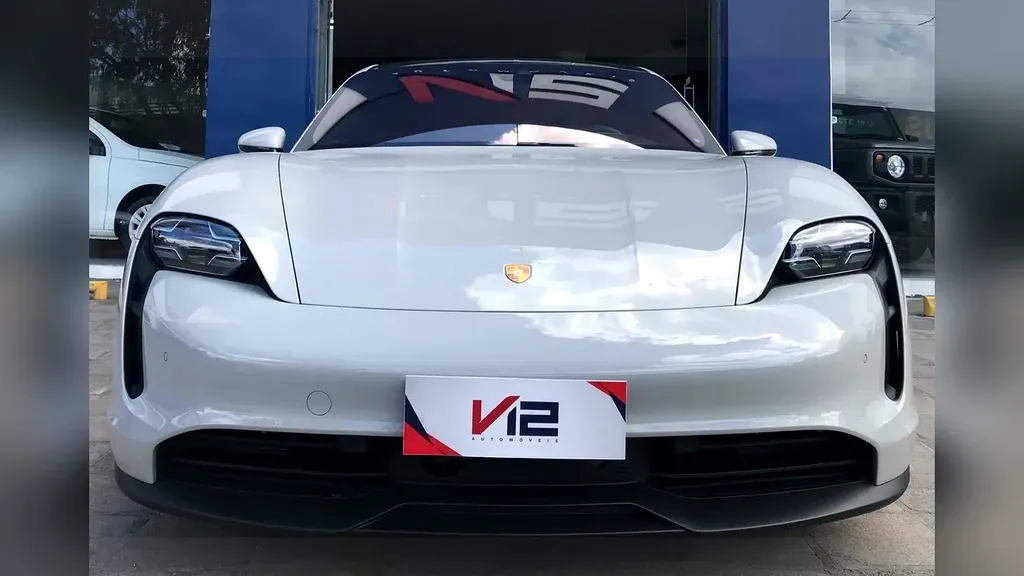 Porsche Taycan - Imagem 6