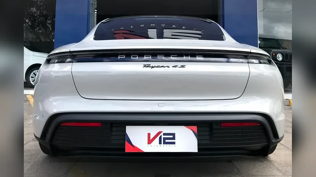 Porsche Taycan - Imagem 7