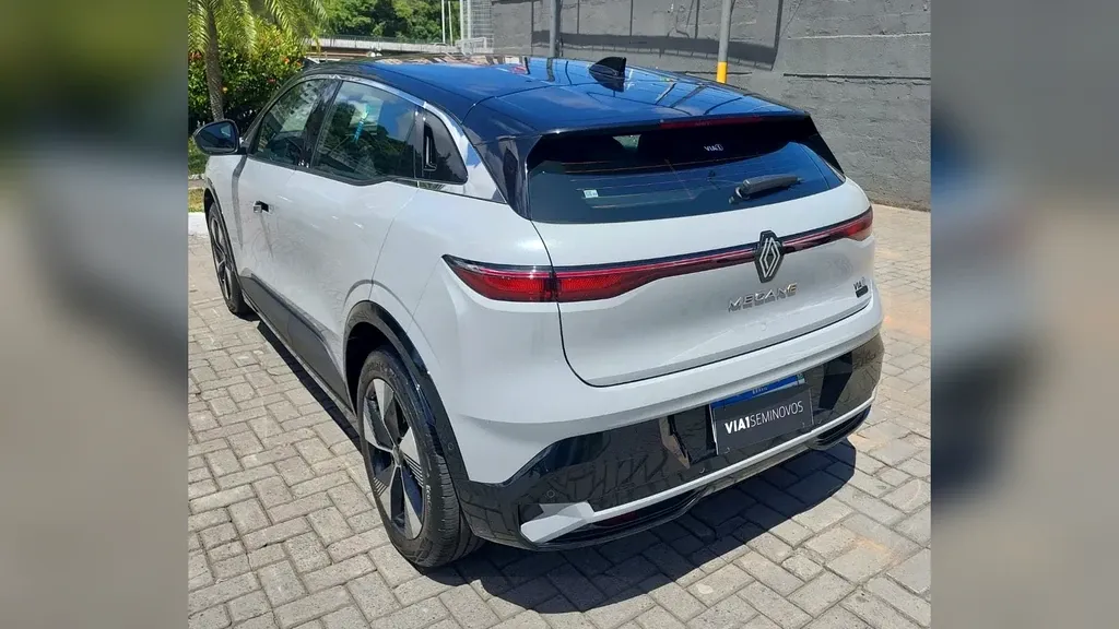 Renault Megane E-tech Electric - Imagem 15