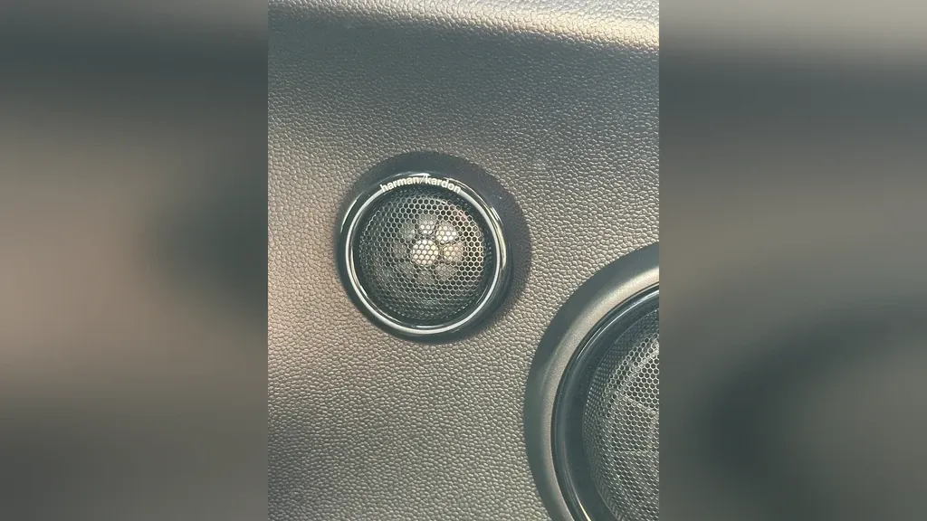 Mini Cooper SE - Imagem 10