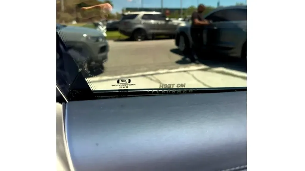 Porsche Taycan - Imagem 12