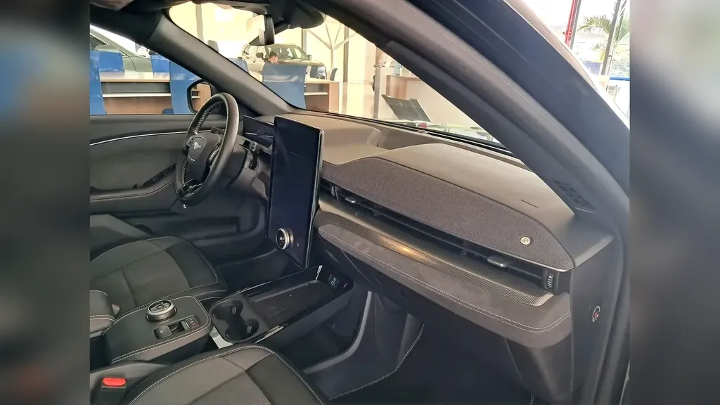 Ford Mustang Mach-e - Imagem 9