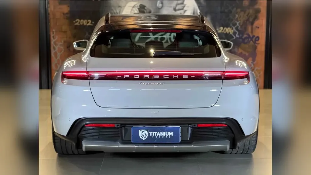 Porsche Taycan - Imagem 6