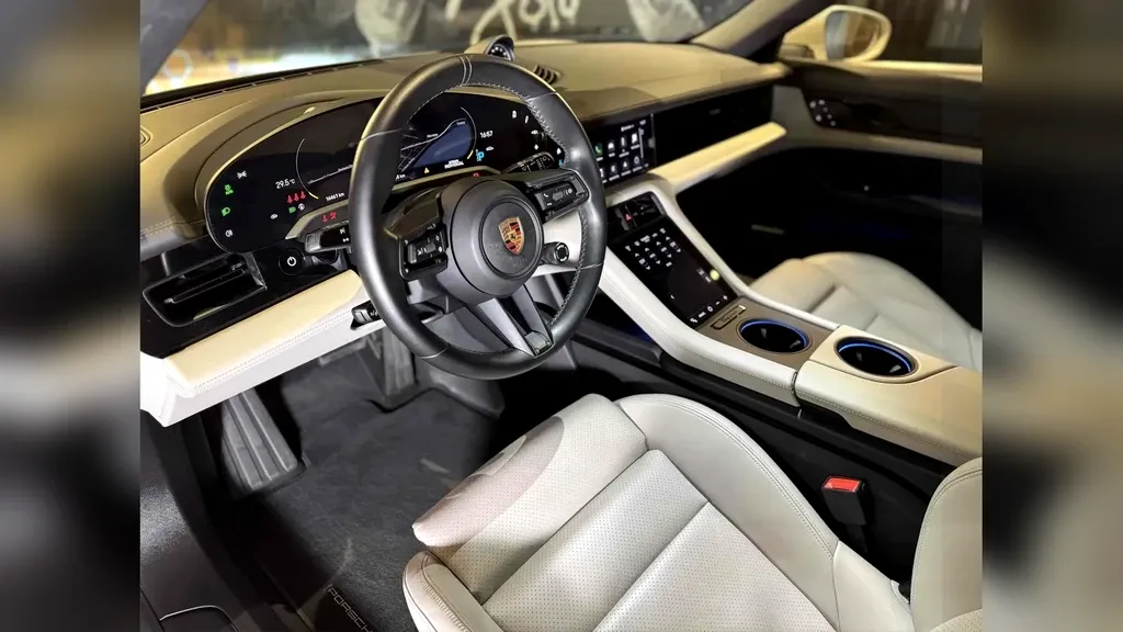 Porsche Taycan - Imagem 9