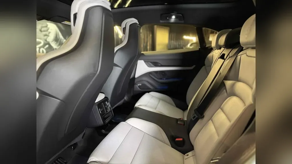 Porsche Taycan - Imagem 15