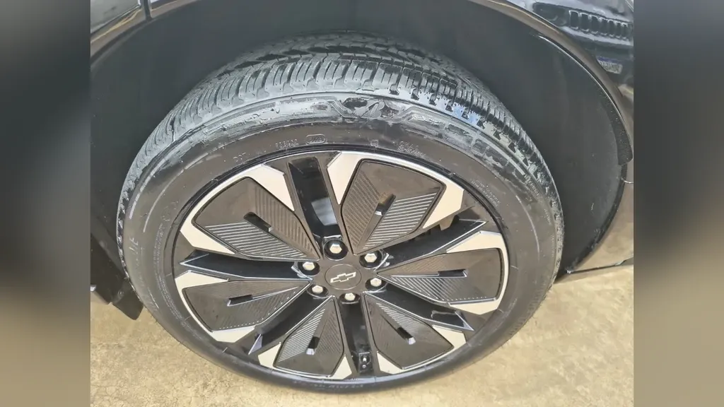 Chevrolet Blazer EV - Imagem 11