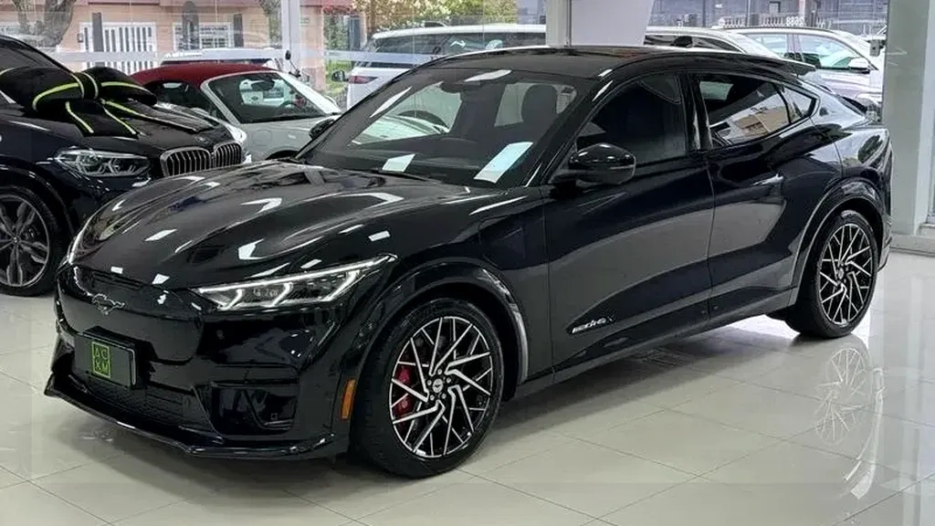 Ford Mustang Mach-e - Imagem 3