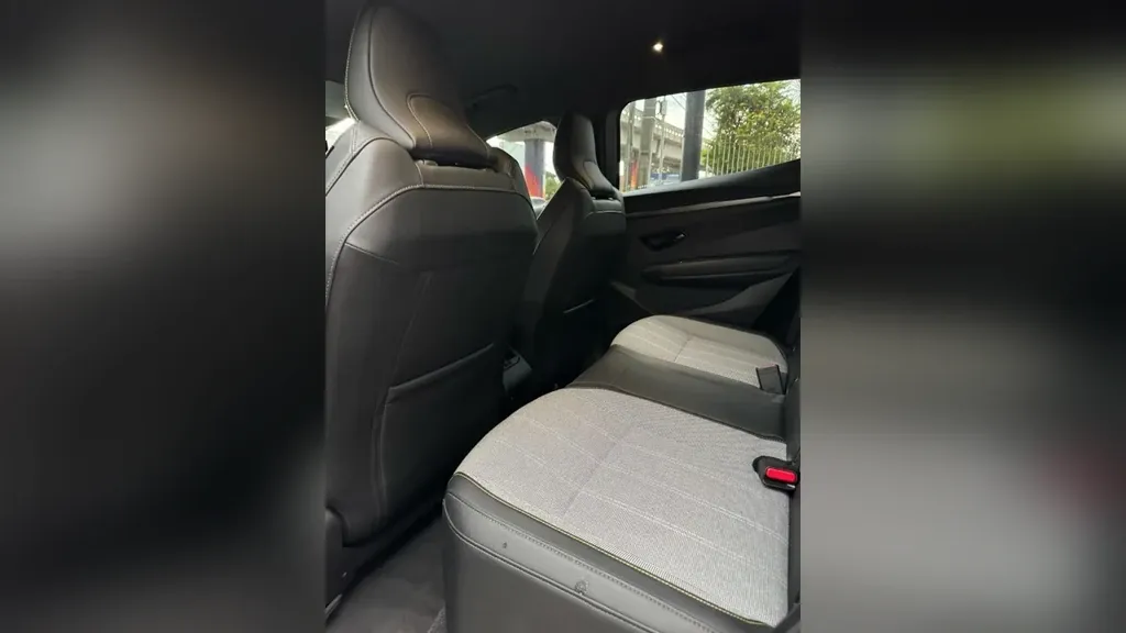 Renault Megane E-tech Electric - Imagem 16