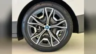 BMW Ix - Miniatura 4