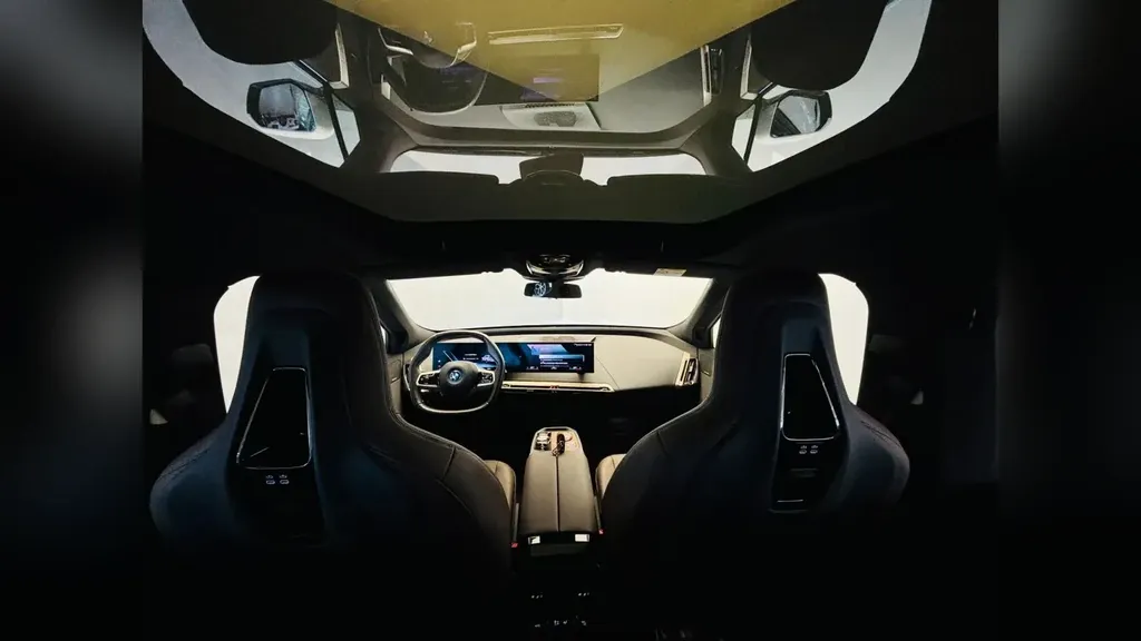 BMW Ix - Imagem 3