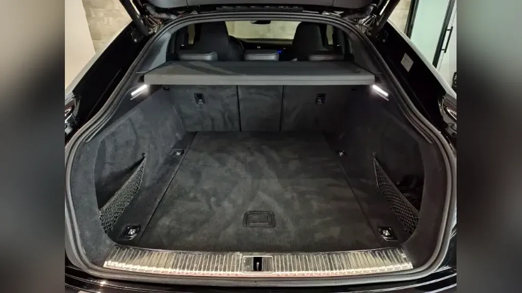 Audi E-tron S Sportback - Imagem 8