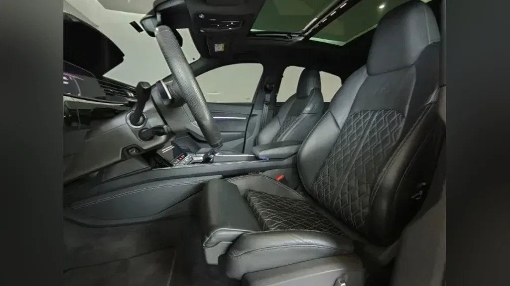 Audi E-tron S Sportback - Imagem 13