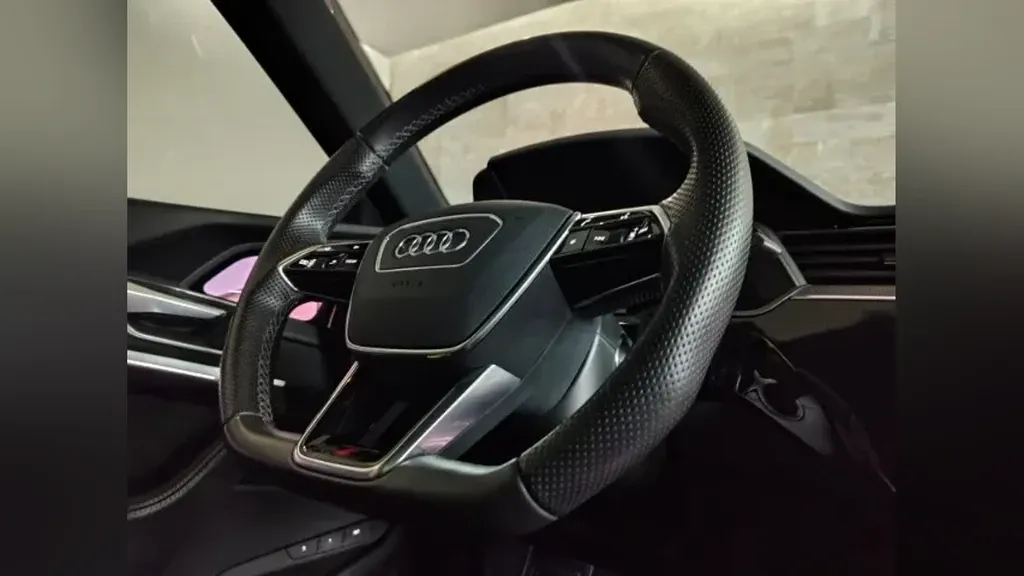 Audi E-tron S Sportback - Imagem 15