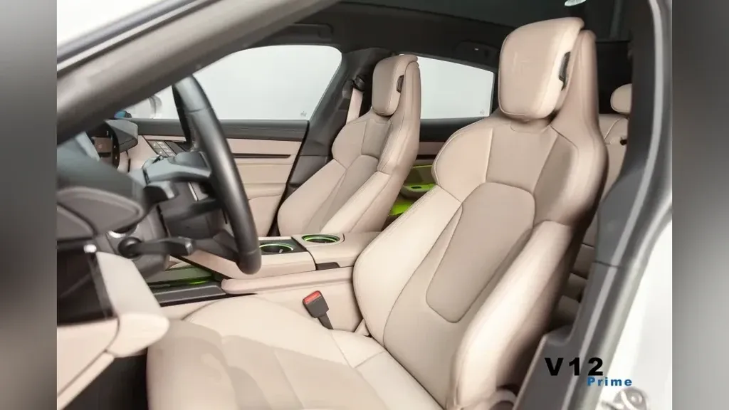 Porsche Taycan - Imagem 8