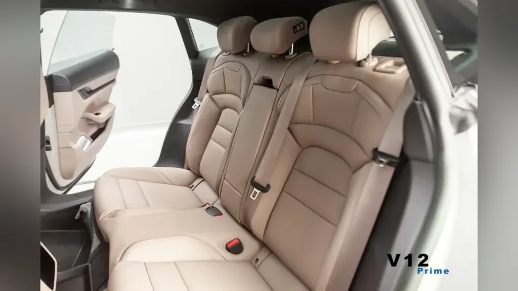 Porsche Taycan - Imagem 11