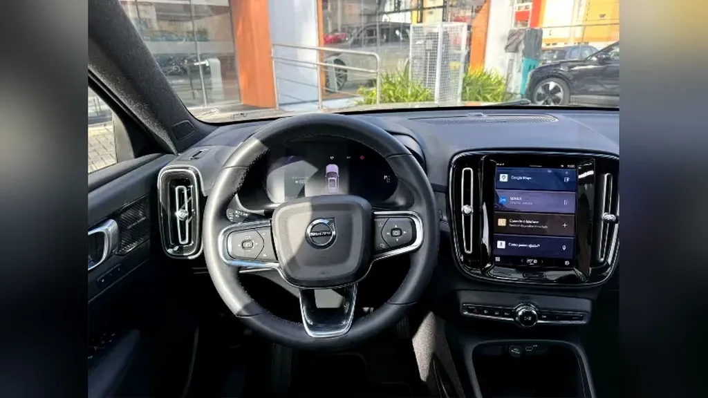 Volvo XC40 Recharge - Imagem 9