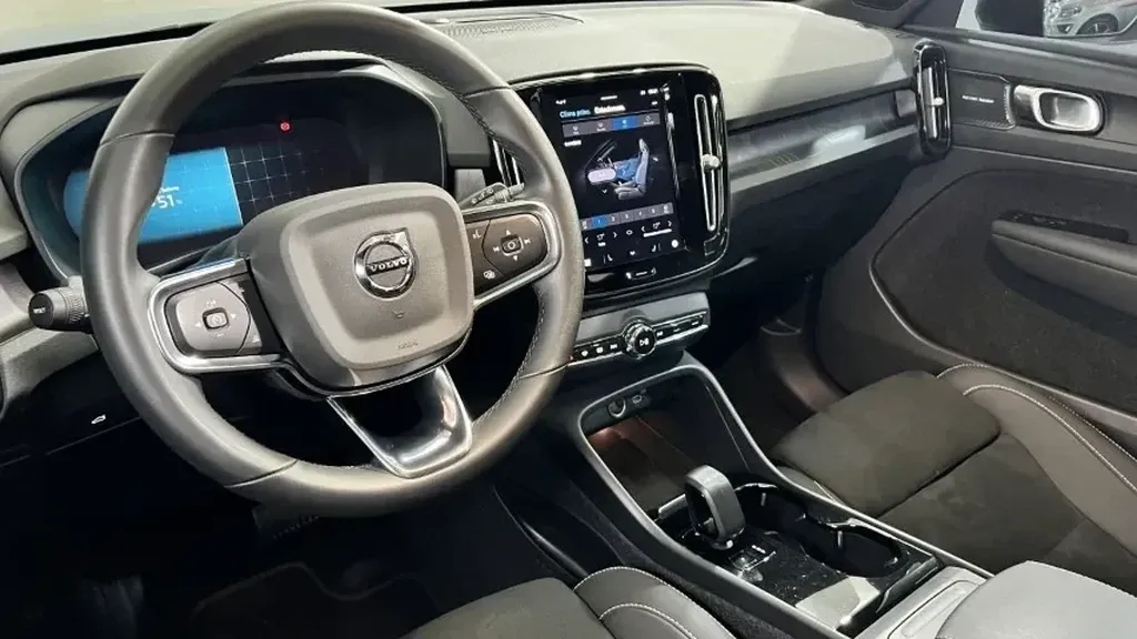Volvo XC40 Recharge - Imagem 9