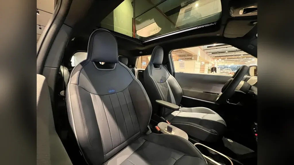 Mini Cooper SE - Imagem 11