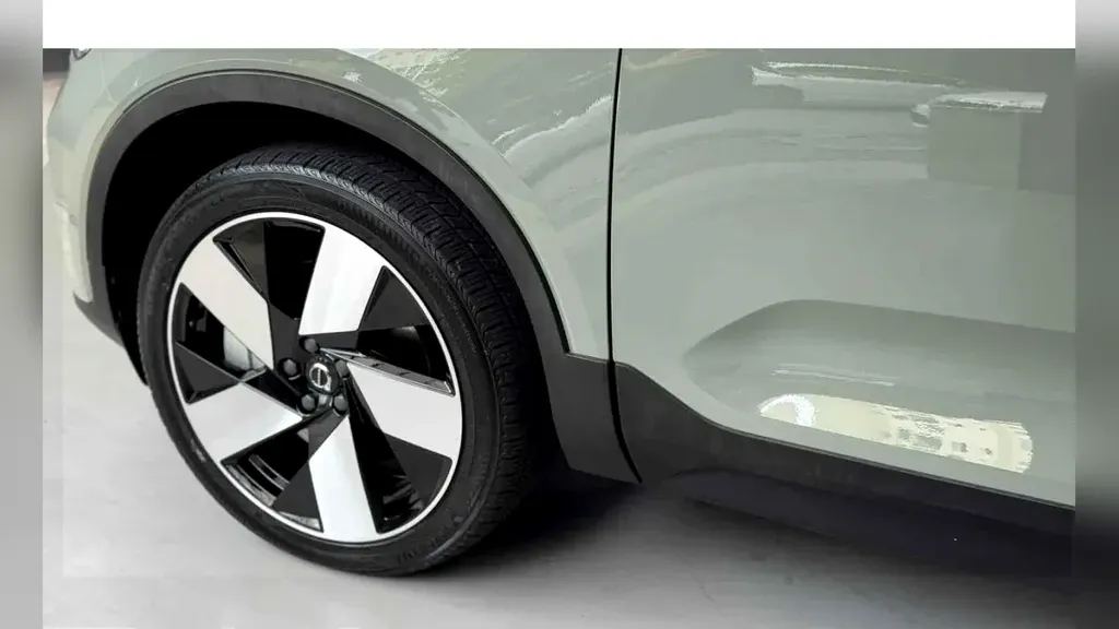 Volvo C40 Recharge - Imagem 5
