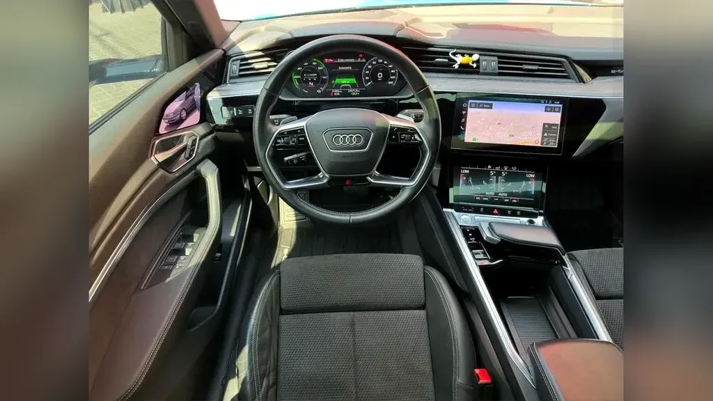 Audi E-tron Sportback - Imagem 12