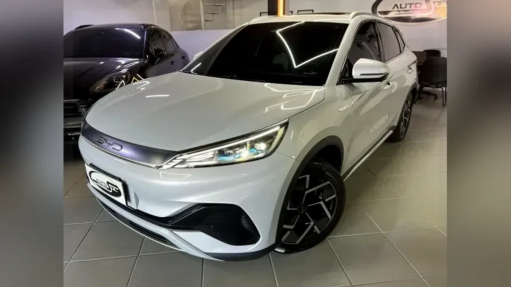 Foto de um byd yuan plus