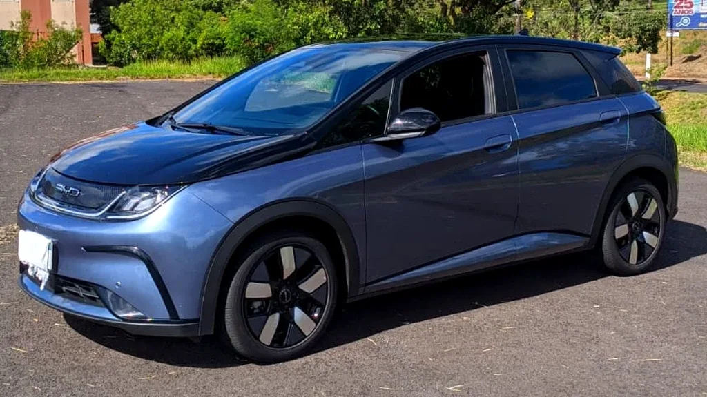 Foto de um BYD Dolphin Plus