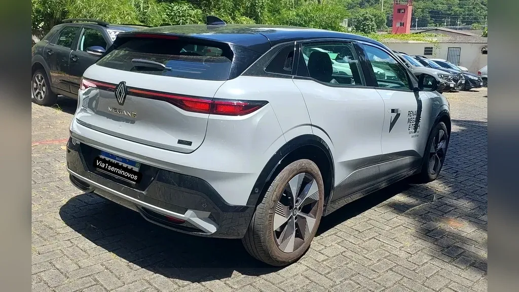 Renault Megane E-tech Electric - Imagem 4