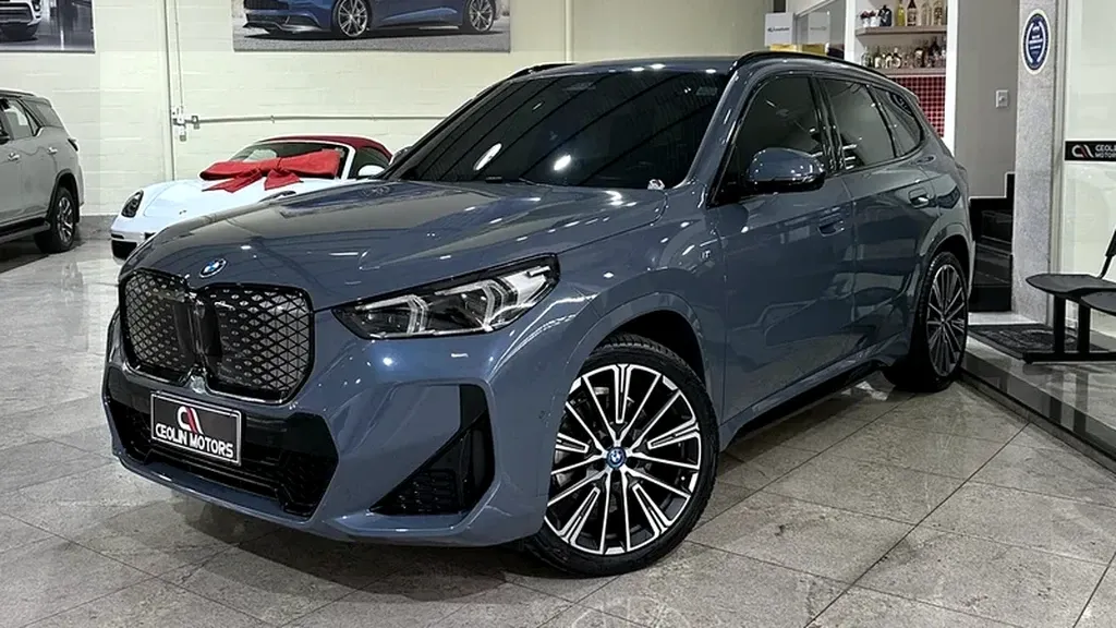 Foto de um bmw ix1
