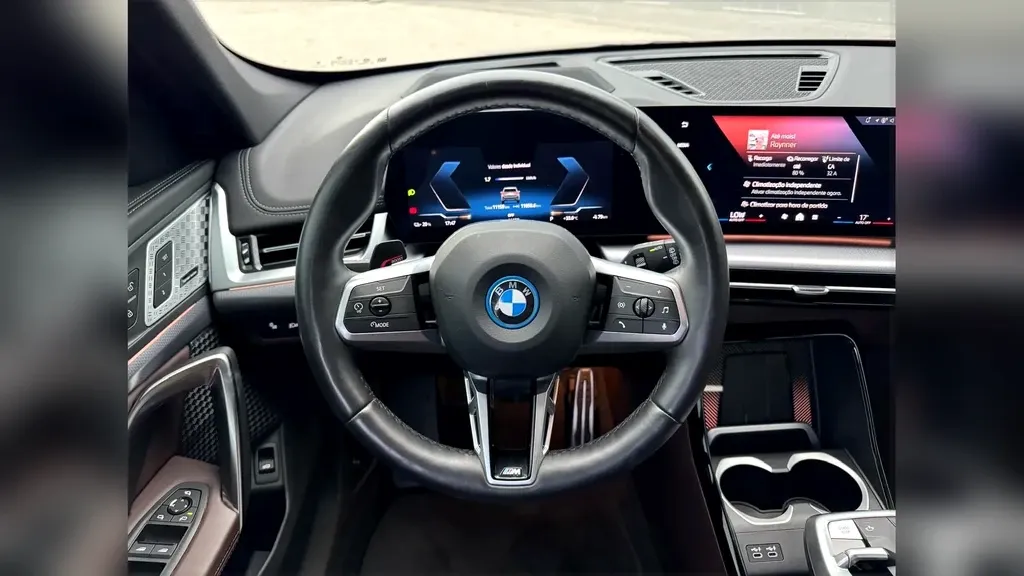 BMW IX1 - Imagem 14