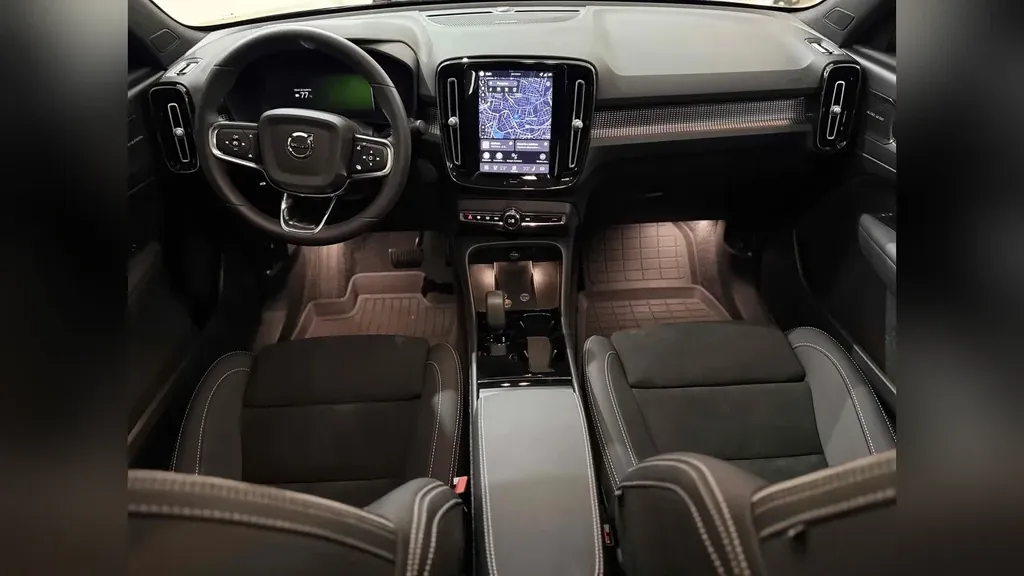 Volvo Ec40 - Imagem 10