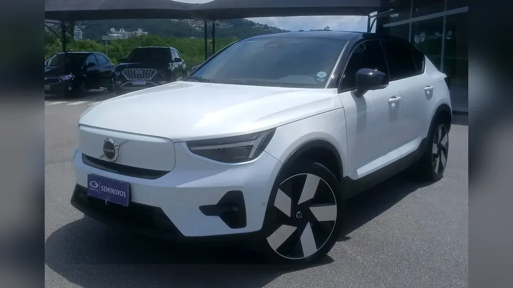 Foto de um volvo c40 recharge