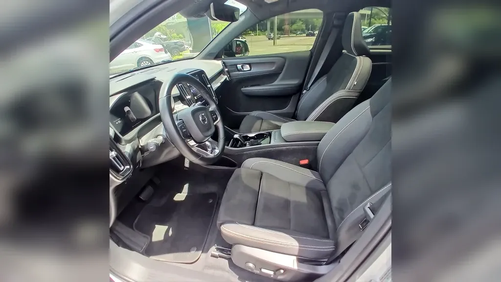 Volvo C40 Recharge - Imagem 11