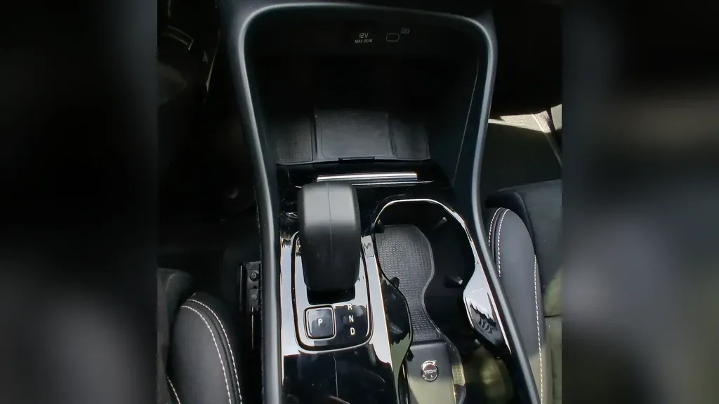 Volvo C40 Recharge - Imagem 12