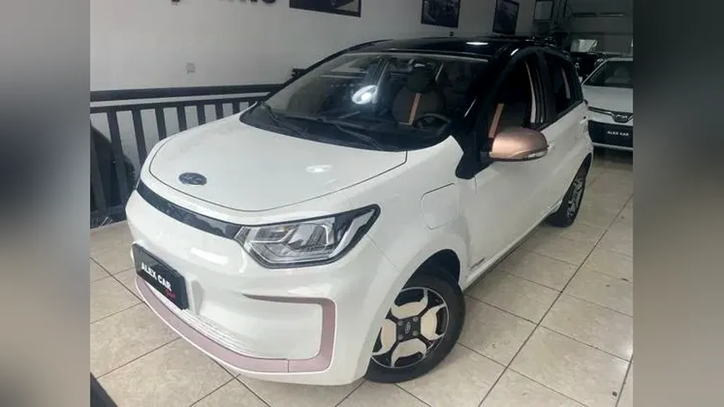 Foto de um jac e-js1