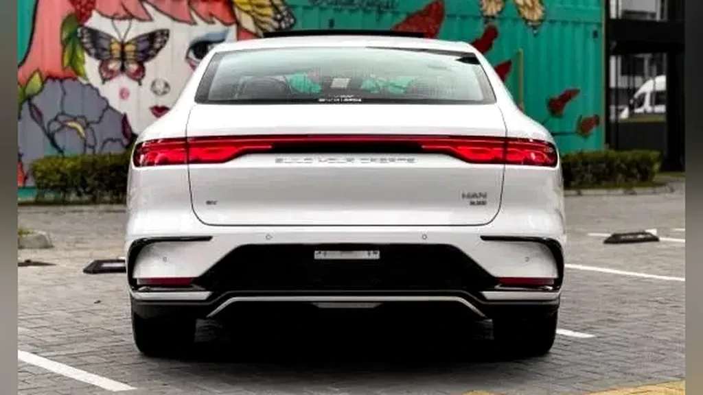 BYD Han - Imagem 4