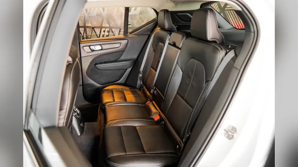 Volvo XC40 - Imagem 10