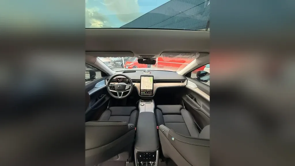 Volvo Ex90 - Imagem 10