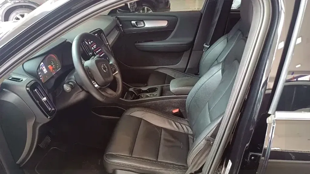 Volvo XC40 - Imagem 8
