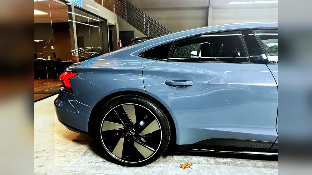 Audi Rs E-tron  GT - Imagem 4