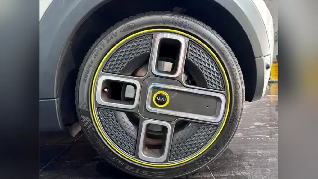 Mini Cooper SE - Imagem 6