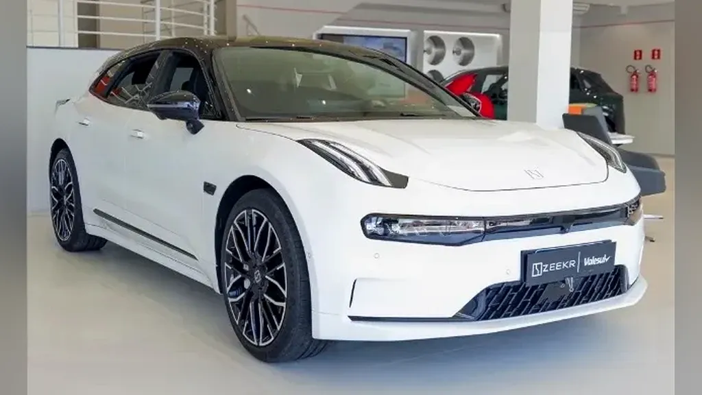 Foto de um zeekr 001