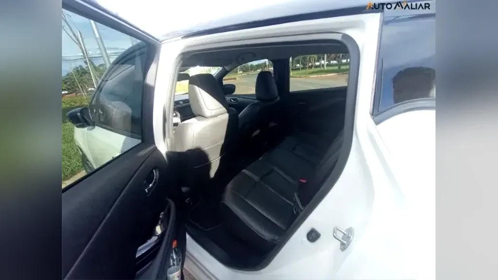 Nissan Leaf - Imagem 6