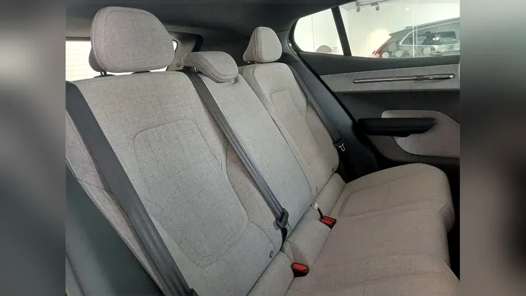 Volvo EX30 - Imagem 16