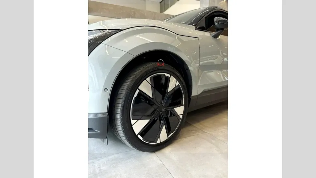 Volvo EX30 - Imagem 8