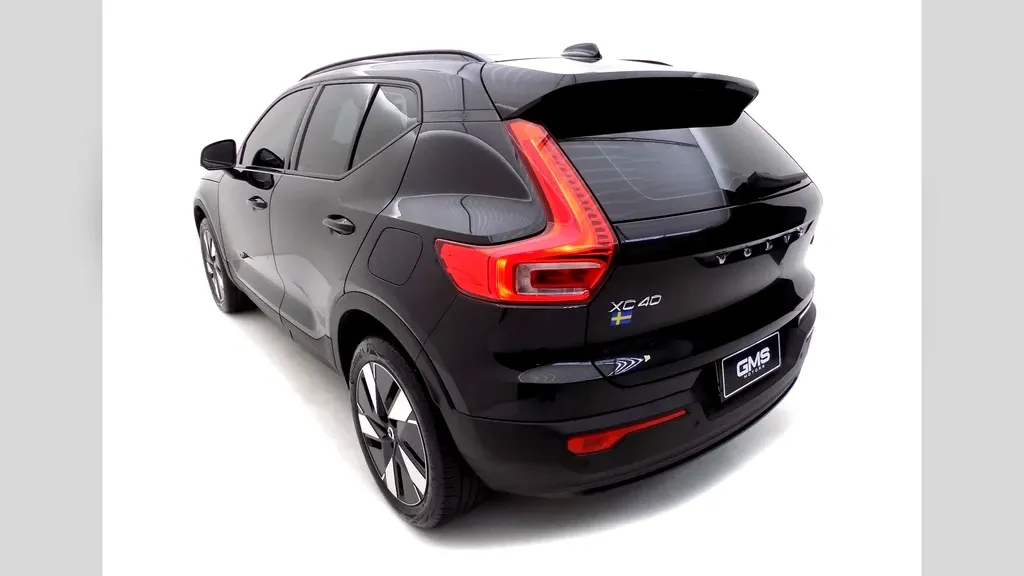 Volvo XC40 Recharge - Imagem 4