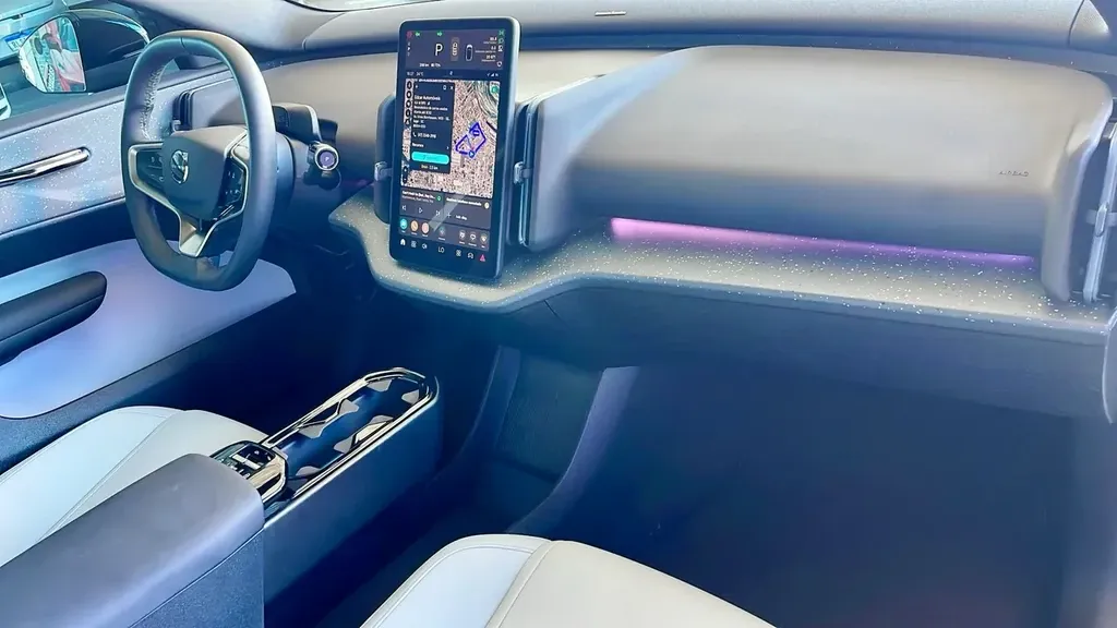 Volvo EX30 - Imagem 16