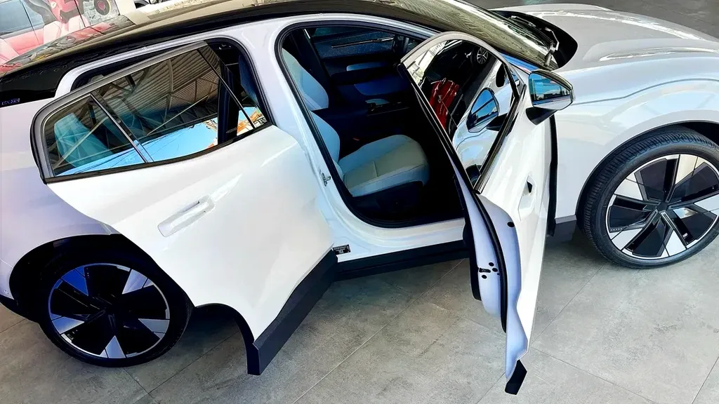 Volvo EX30 - Imagem 17