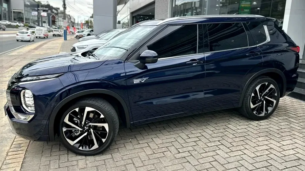 Mitsubishi Outlander - Imagem 2